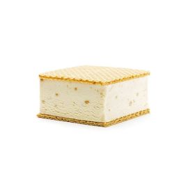 corte de helado de turron y jijona